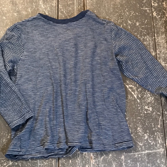 Gap shirt - Picture 1 of 1